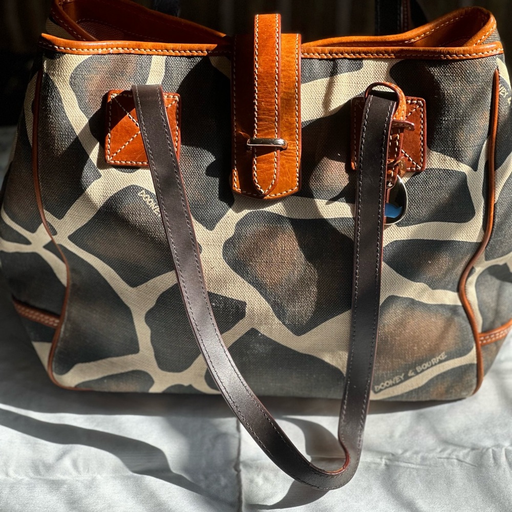 Dooney & Bourke tote bag
